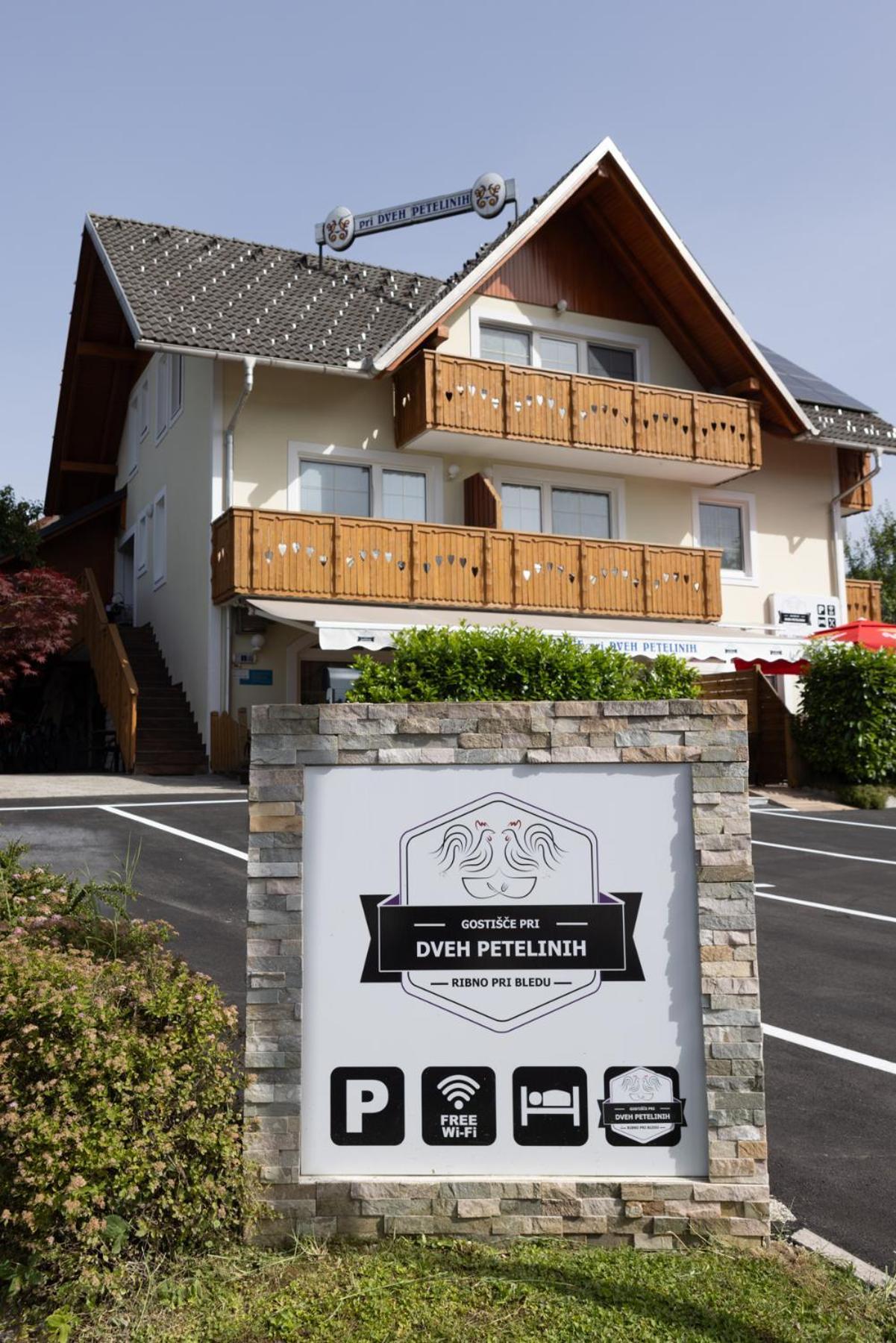 Hotel Gostisce Pri Dveh Petelinih Bled Exterior foto