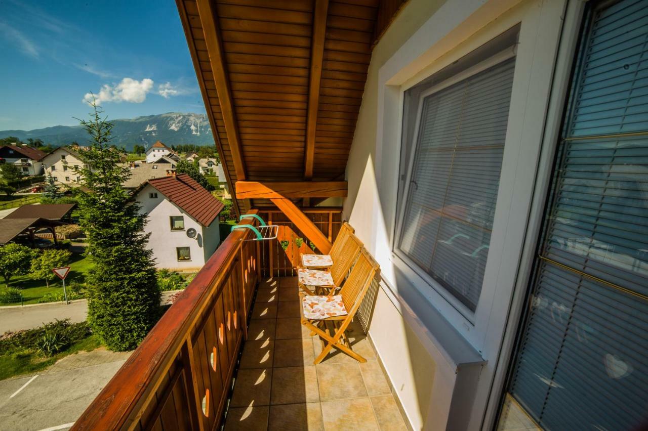 Hotel Gostisce Pri Dveh Petelinih Bled Exterior foto